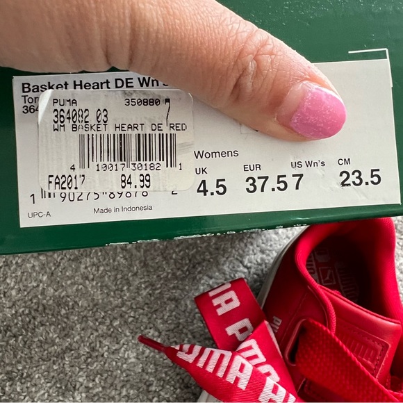 Puma basket heart sneaker NWT red bow - Picture 10 of 10
